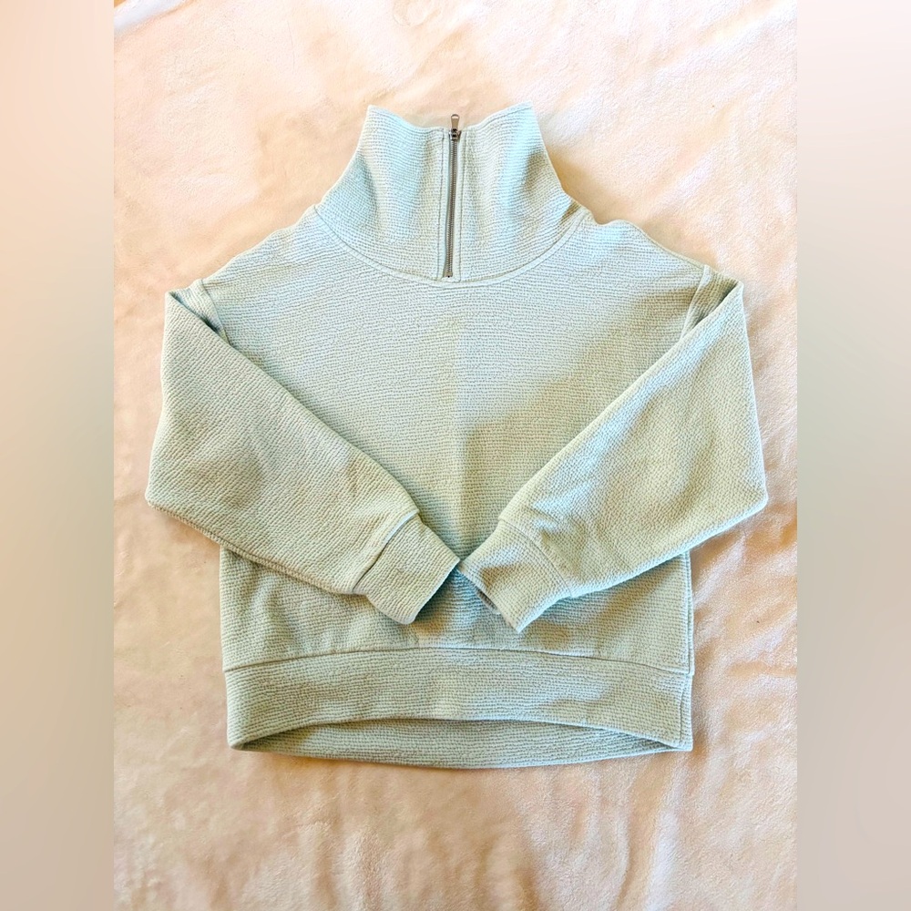 Calia by Carrie Underwood pullover